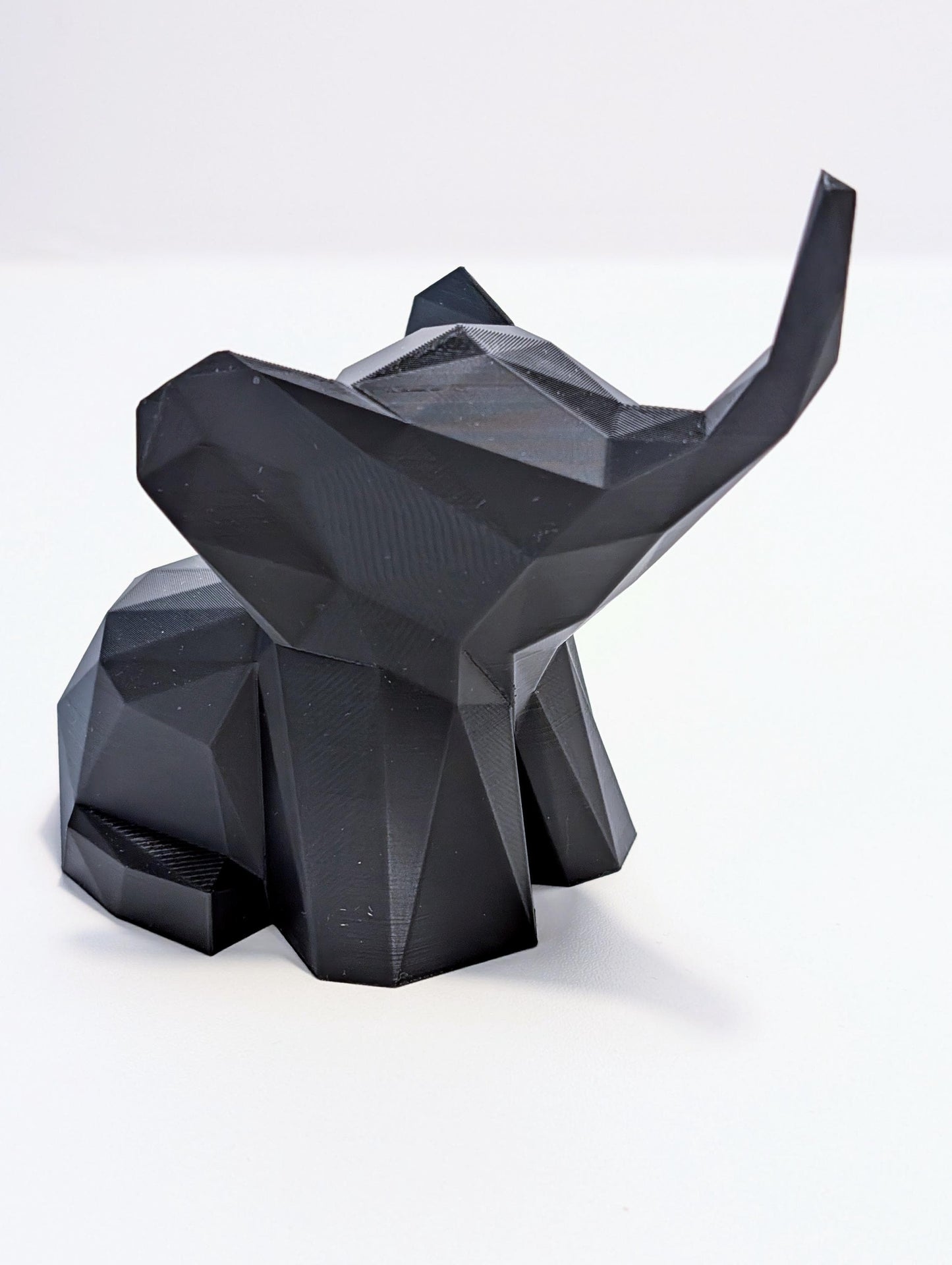 3D Printed Elephant Ornament: Minimalist Home Decor, Lightweight