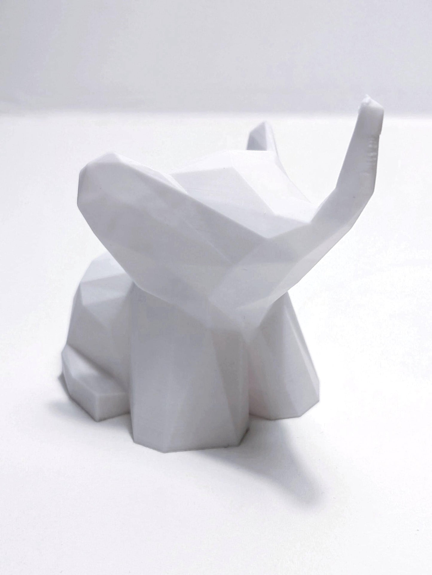 3D Printed Elephant Ornament: Minimalist Home Decor, Lightweight