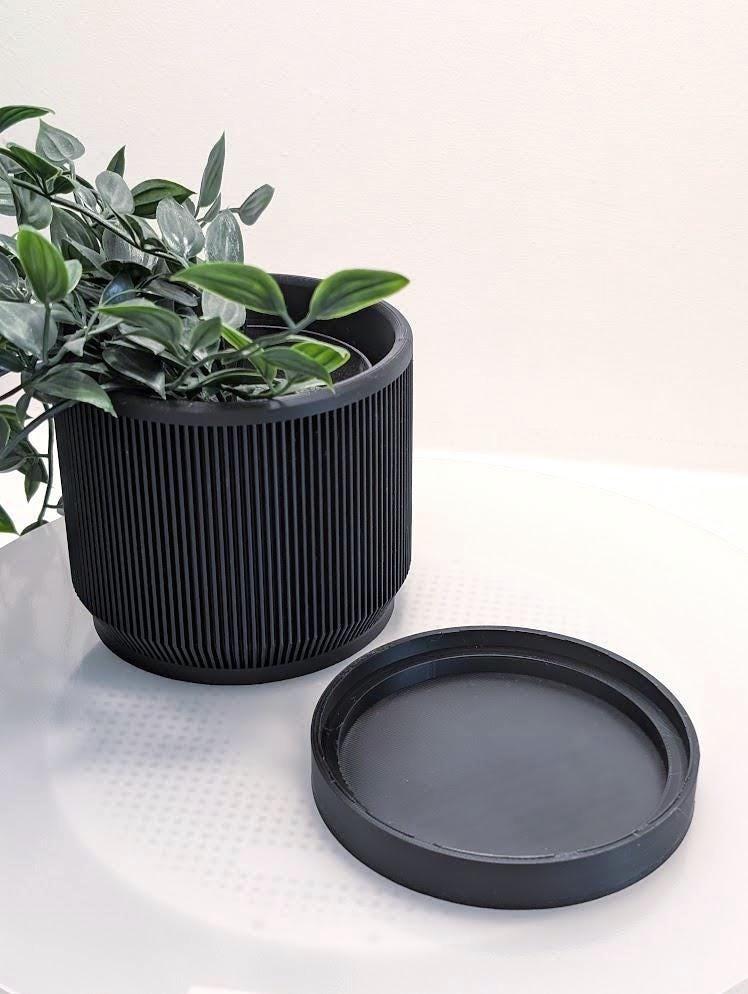 Mid Century Modern Ribbed Planter with Drip Tray - 11cm Diameter